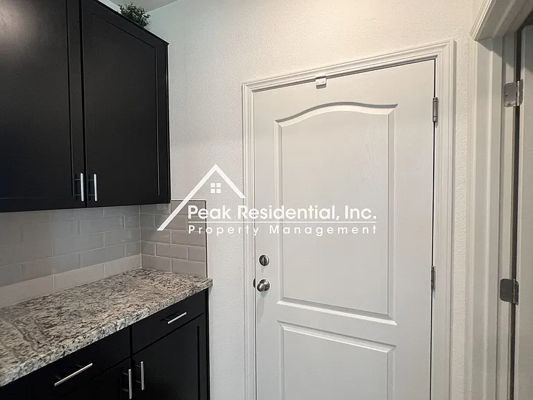3236 Sunny Gate Ln — Photo 19
