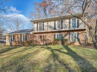 2945 Woodthrush Dr, Roanoke, VA 24018