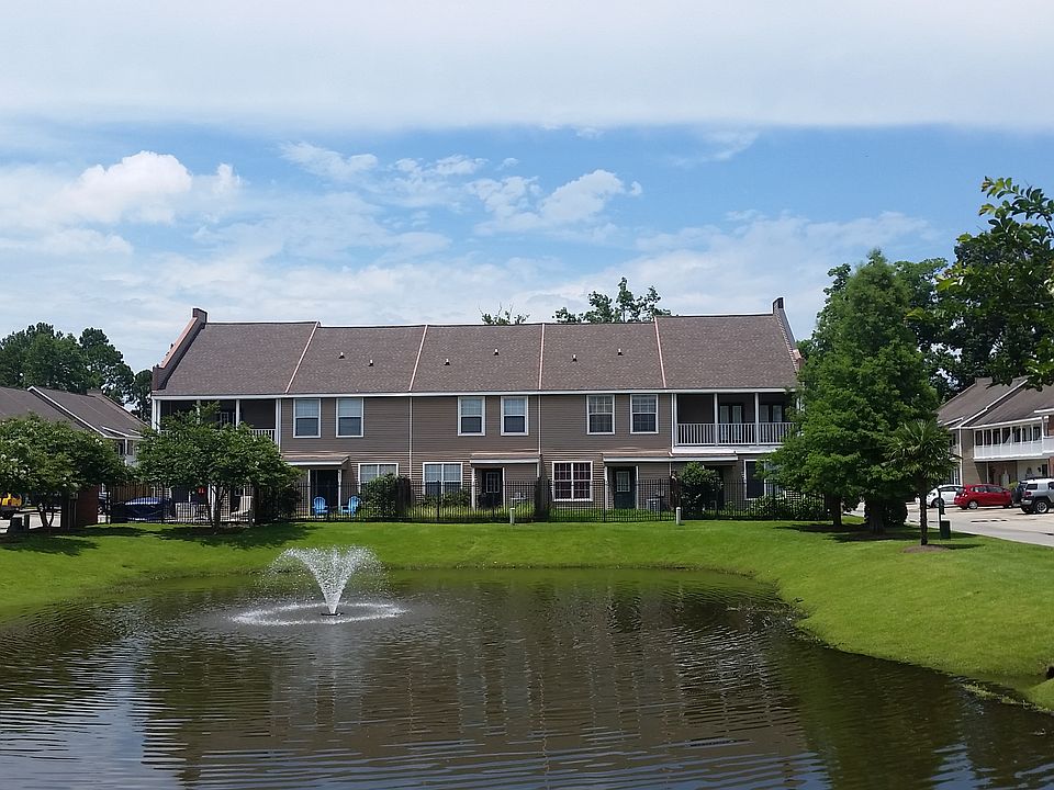 2nd image of 2116 Belle Pointe Aly