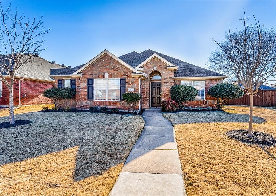 1st image of 3832 Gillespie Dr