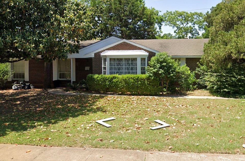 1st image of 10331 Cromwell Dr