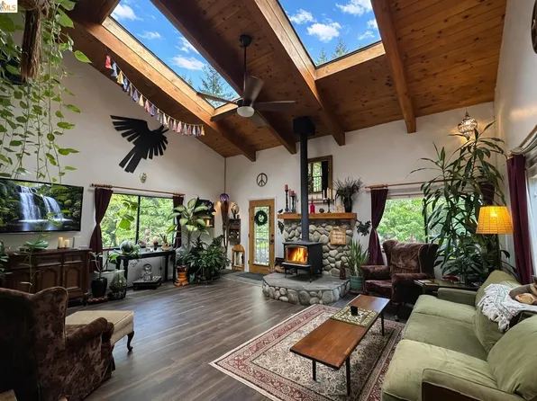 24147 Oxbow Ln N, Sonora, CA 95370