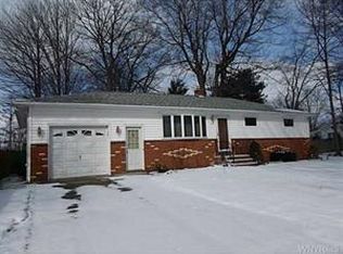 27 John R Dr, Angola, NY 14006