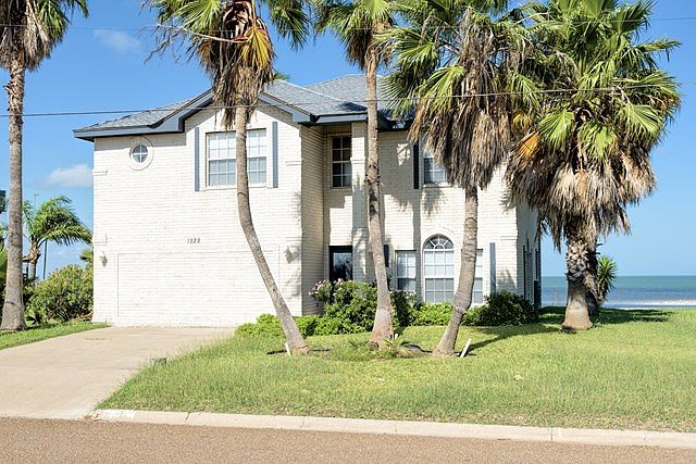 1st image of 1822 N Shore Dr