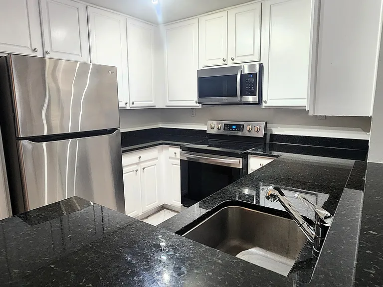 18512 Boysenberry Dr #199-129 — Photo 8