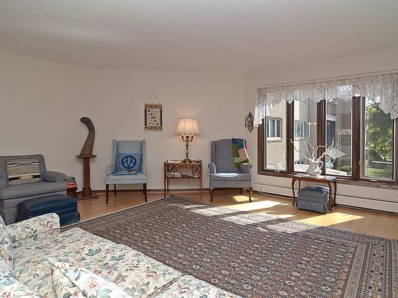 Light & Bright Living Room