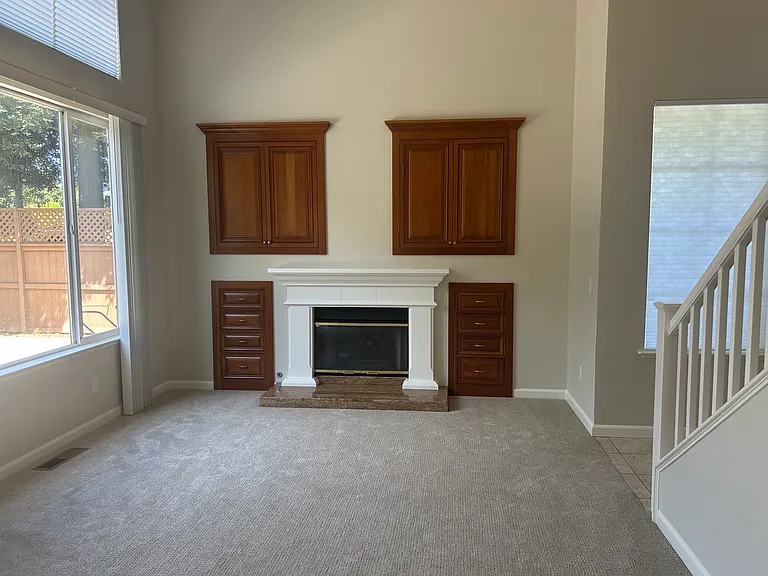 1202 Mateo Dr — Photo 5