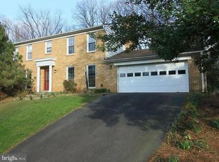 9709 Rhapsody Dr, Vienna, VA 22181