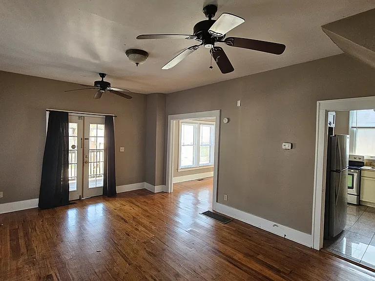 774 Garrison Ave — Photo 6