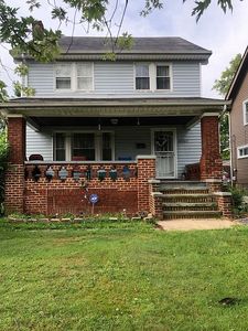 13302 Thornhurst Ave, Garfield Heights, OH, 44105
