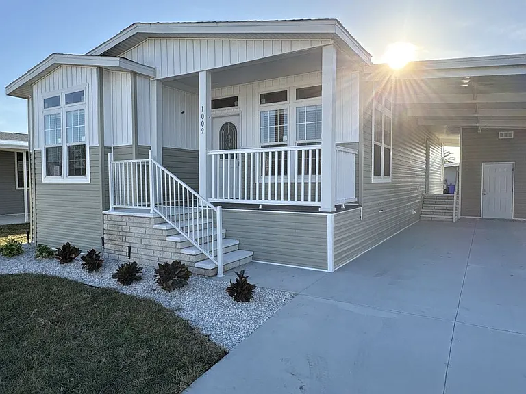 1009 Davy Jones Dr #1027 — Photo 5