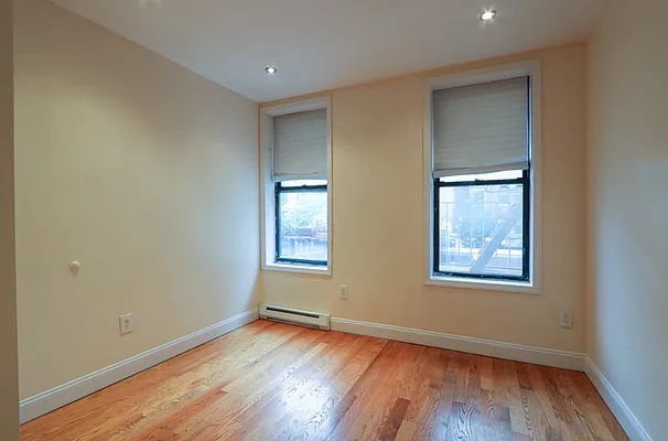 Rented by REZI | media 2