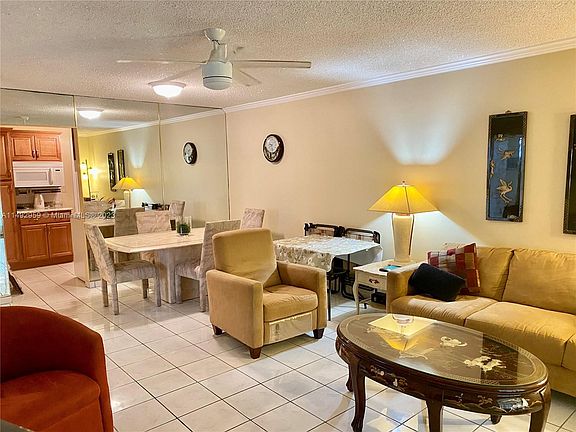 3rd image of 1395 NE 167th St APT 101
