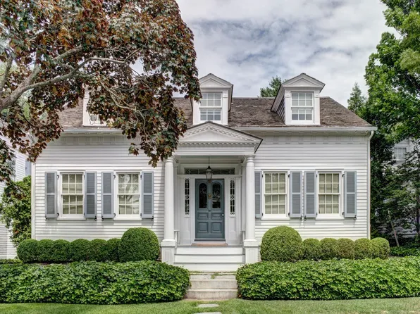 9 Suffolk St, Sag Harbor, NY 11963