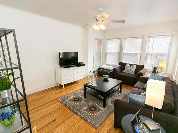 5th image of 2108 N Sheffield Ave APT 1C
