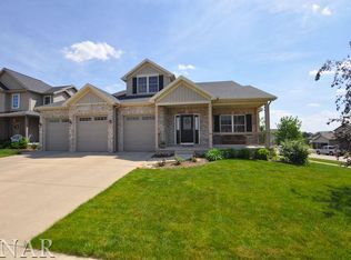 5101 Londonderry Rd, Bloomington, IL 61705