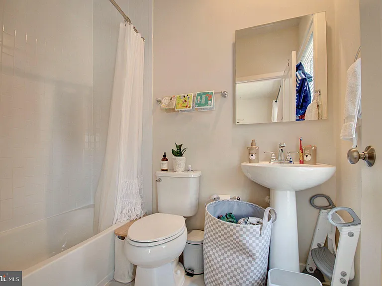 8078 Tribeca St — Photo 26
