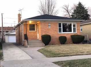 768 Memorial Dr, Calumet City, IL