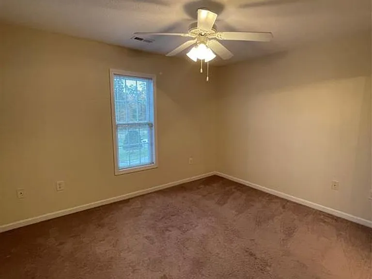 1615 Oak Leaf Dr NW — Photo 7