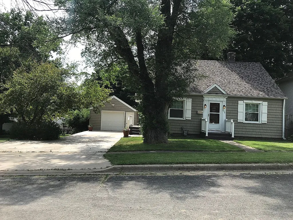 208 N Shaft St photo 1