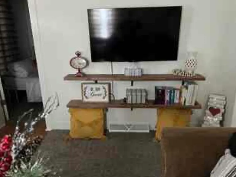 217 W Hickory St — Photo 6
