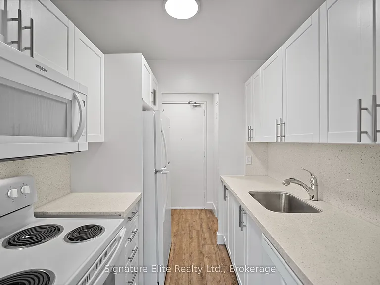 3 Swift Dr #204 — Photo 6