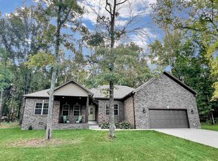 61 Vance Dr, Scottsville, KY 42164