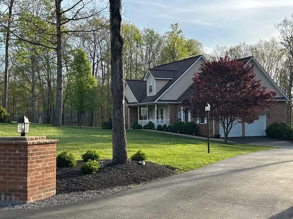 358 Hunters Ridge Rd, Fayetteville, WV 25840