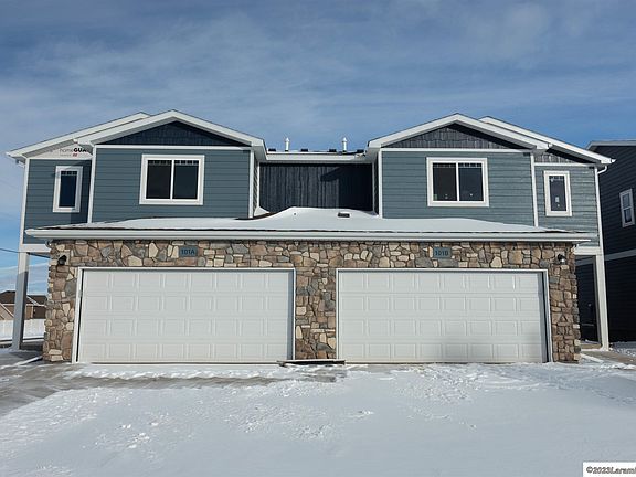 2nd image of 4521 Bobolink Ln Unit 101B