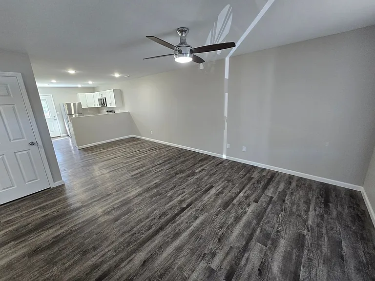 101 Goldfinch Dr — Photo 37