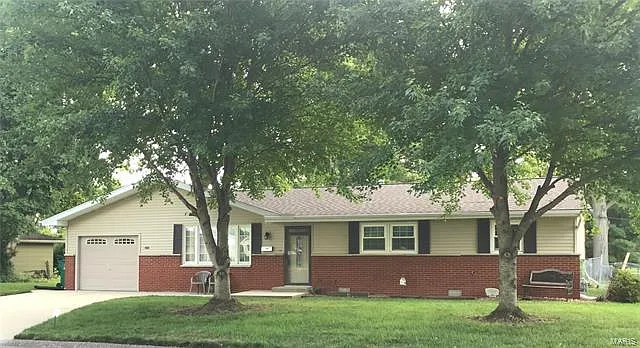 606 Corvair Dr photo 1