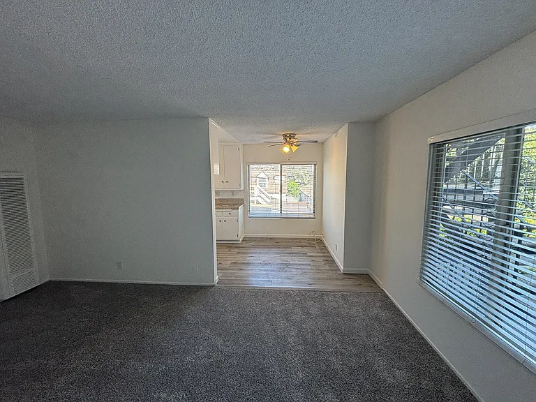 1120 E 2nd St #9 — Photo 4