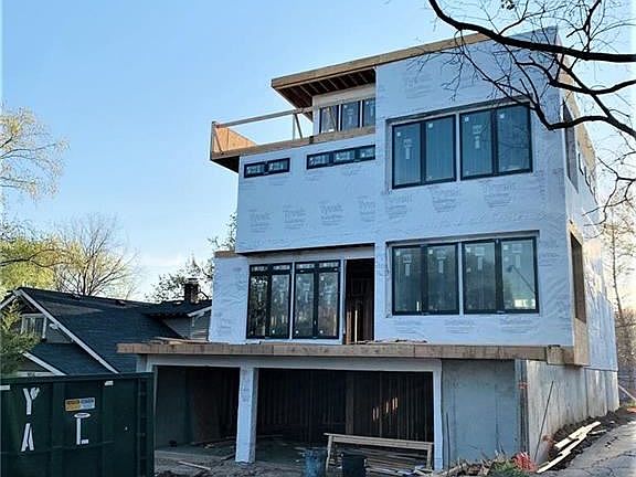 3rd image of 5008 Wyoming St