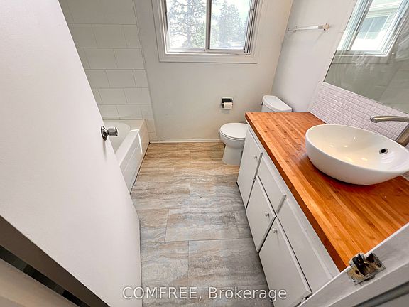 2nd image of 1460 Heatherington Rd #G