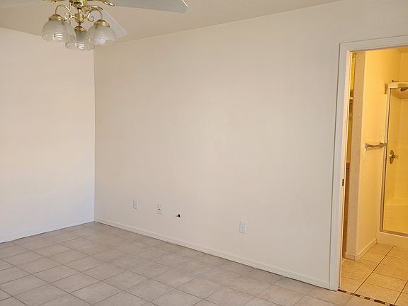 5th image of 140 Lakemaster Ln