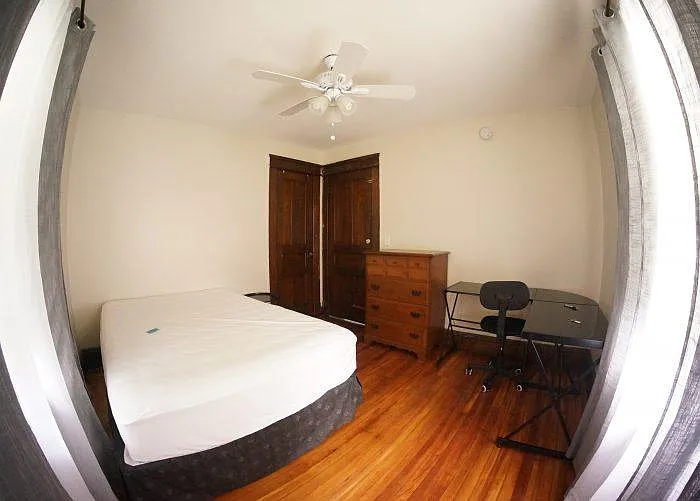 907 Genesee St — Photo 17