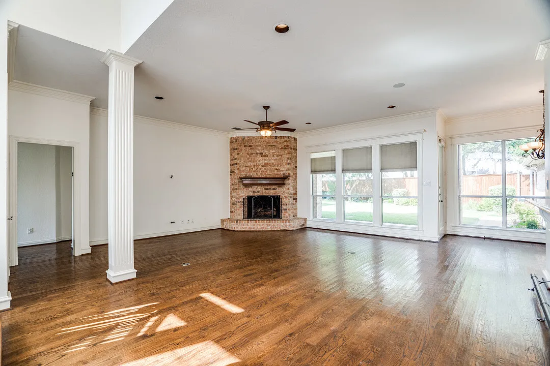 Building Photo - 5001 Albany Dr