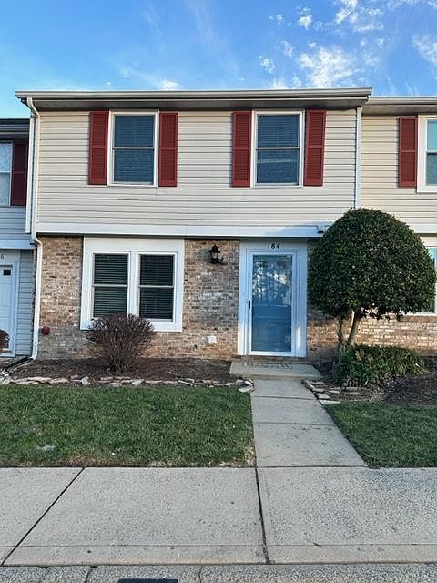 1st image of 184 Water Oak Dr