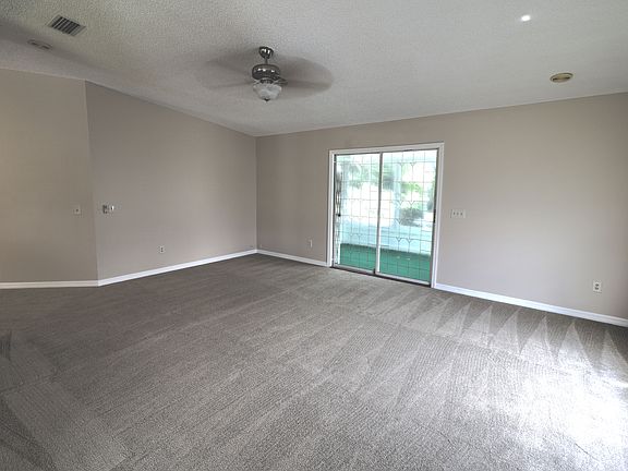 4th image of 1247 E Schwartz Blvd