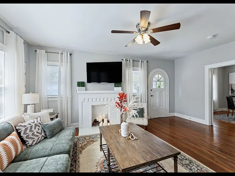 5110 Denton Dr — Photo 38