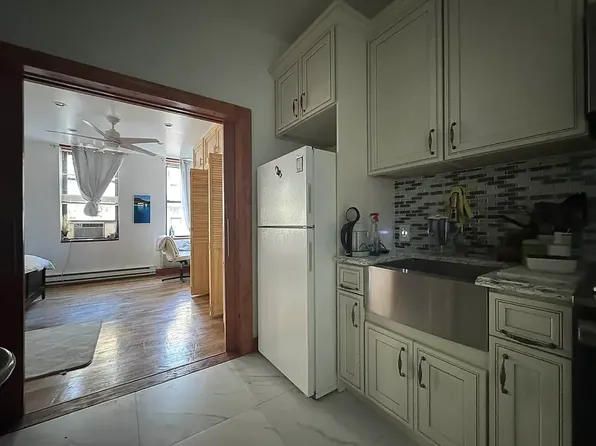 166 East 88th Street image 1 of 1