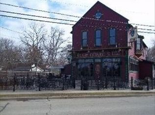 702 Water St, East Dundee, IL 60118