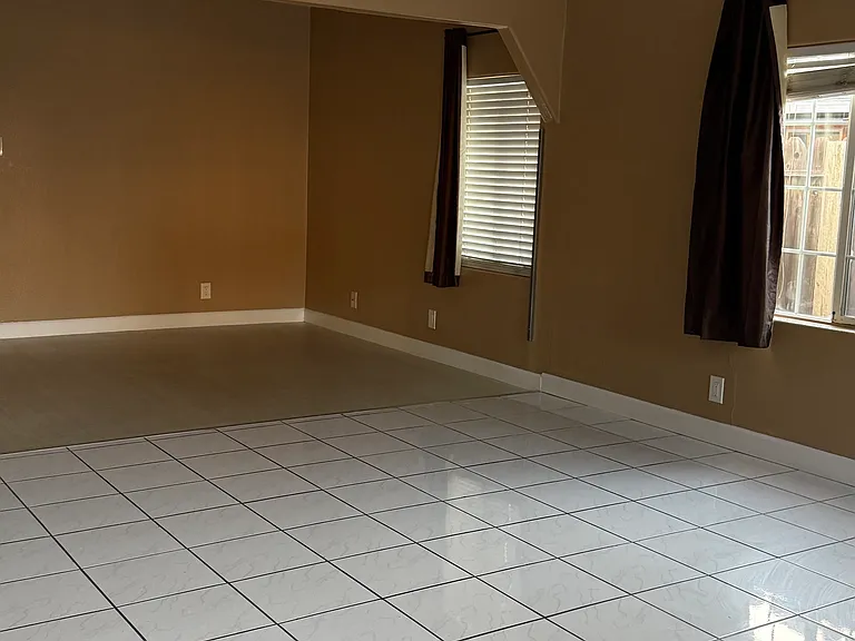 353 Dale Dr — Photo 4