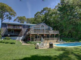 44 Davis Cir, Warwick, RI 02886