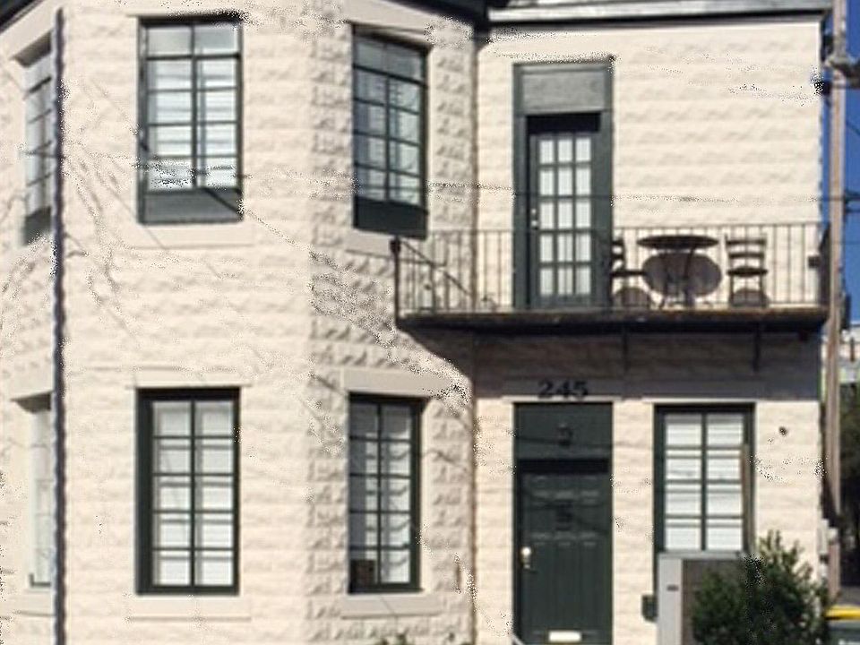 Only house like it in Savannah and in heart of historic district.