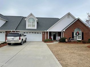 104 Chadbury Dr, Dunn, NC 28334