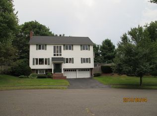 13 Oran Cir, Peabody, MA 01960