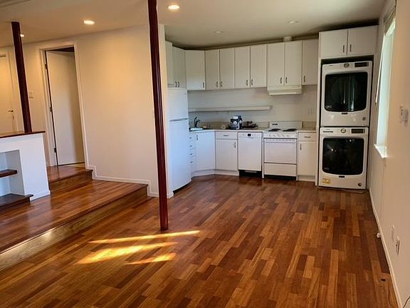 4th image of 3010 Melendy Dr