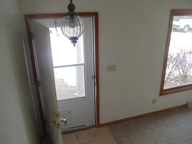 PICTURE OF FRONT DOOR