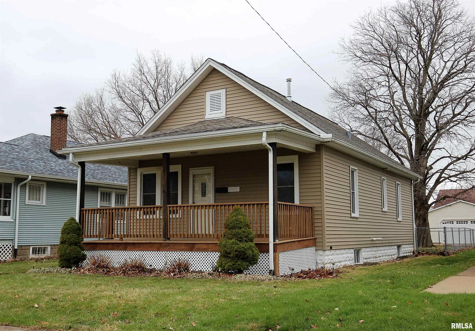 1830 43rd St photo 1